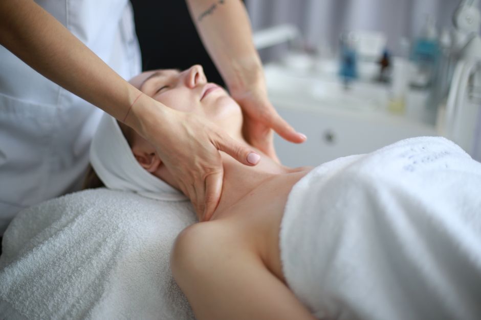 Appareil de massage masseurs cervicaux & &eacute;paules